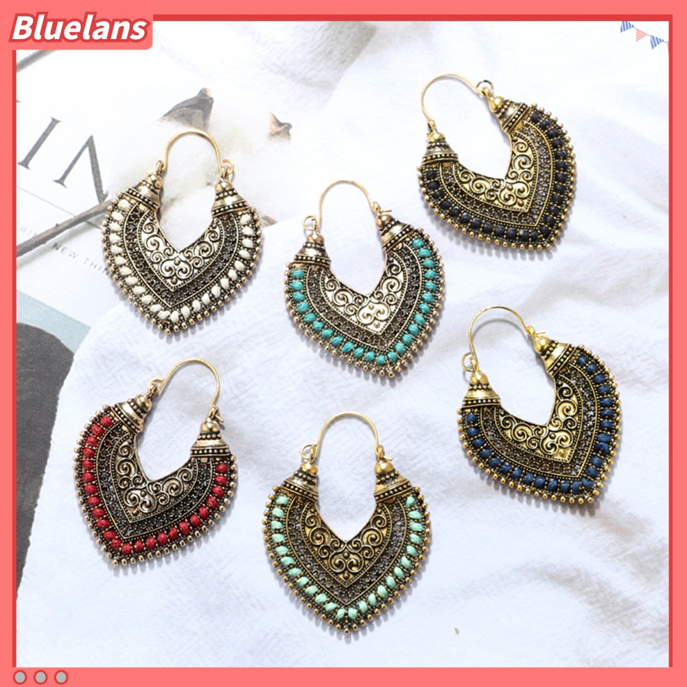 Anting Ukir Bentuk Hati Model Hollow Out Bahan Alloy Gaya Retro Bohemian Untuk Wanita