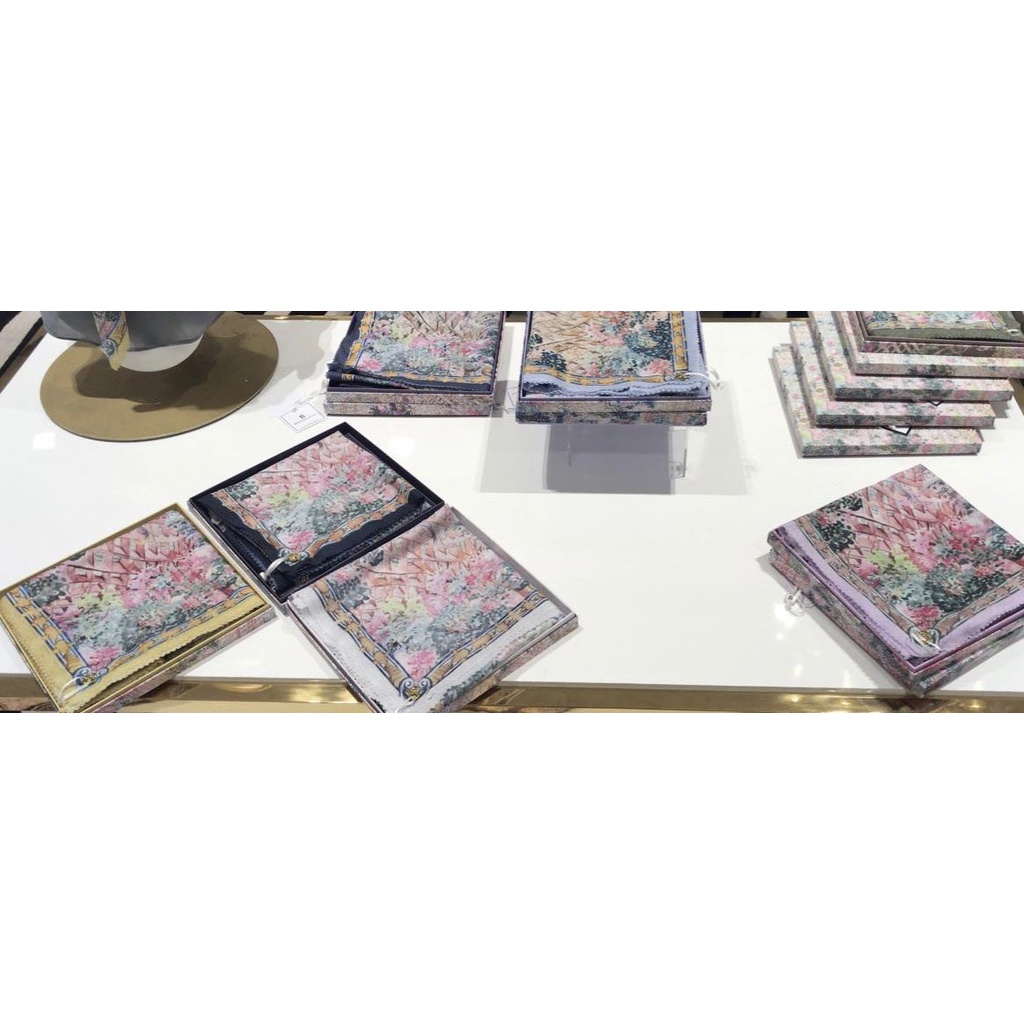 Buttonscarves Sevilla Series