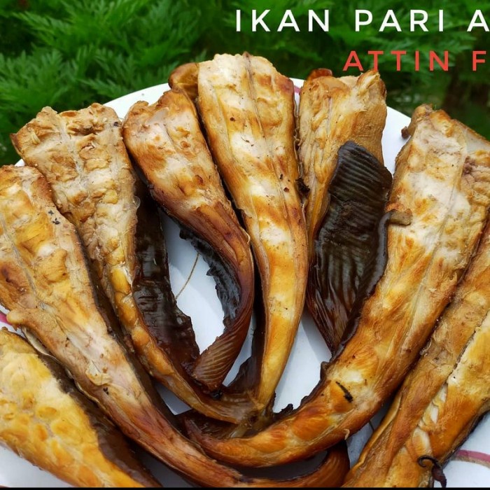 

Ikan Asap - Ikan Pari Asap Frozen 6Pc