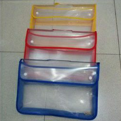 

Map Plastik Zipper Beg Kancing