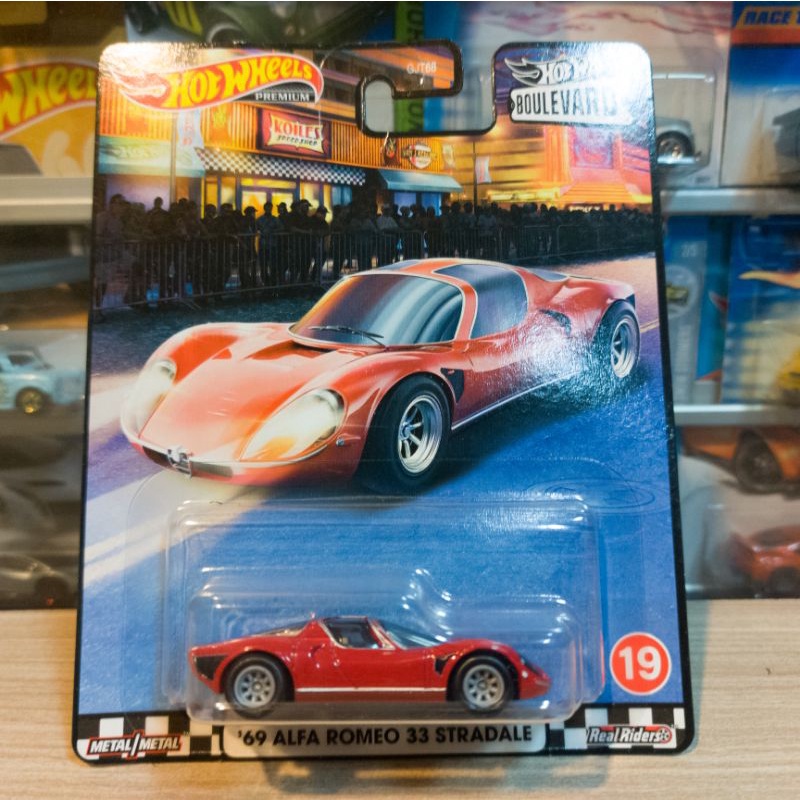 Hot Wheels 69 Alfa Romeo 33 Stradale - Boulevard - Premium