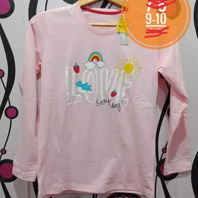 Kaos Aero lengan panjang brand Matahari