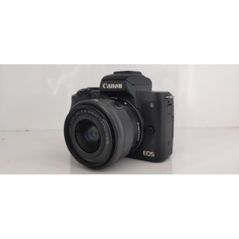 Canon EOS M50