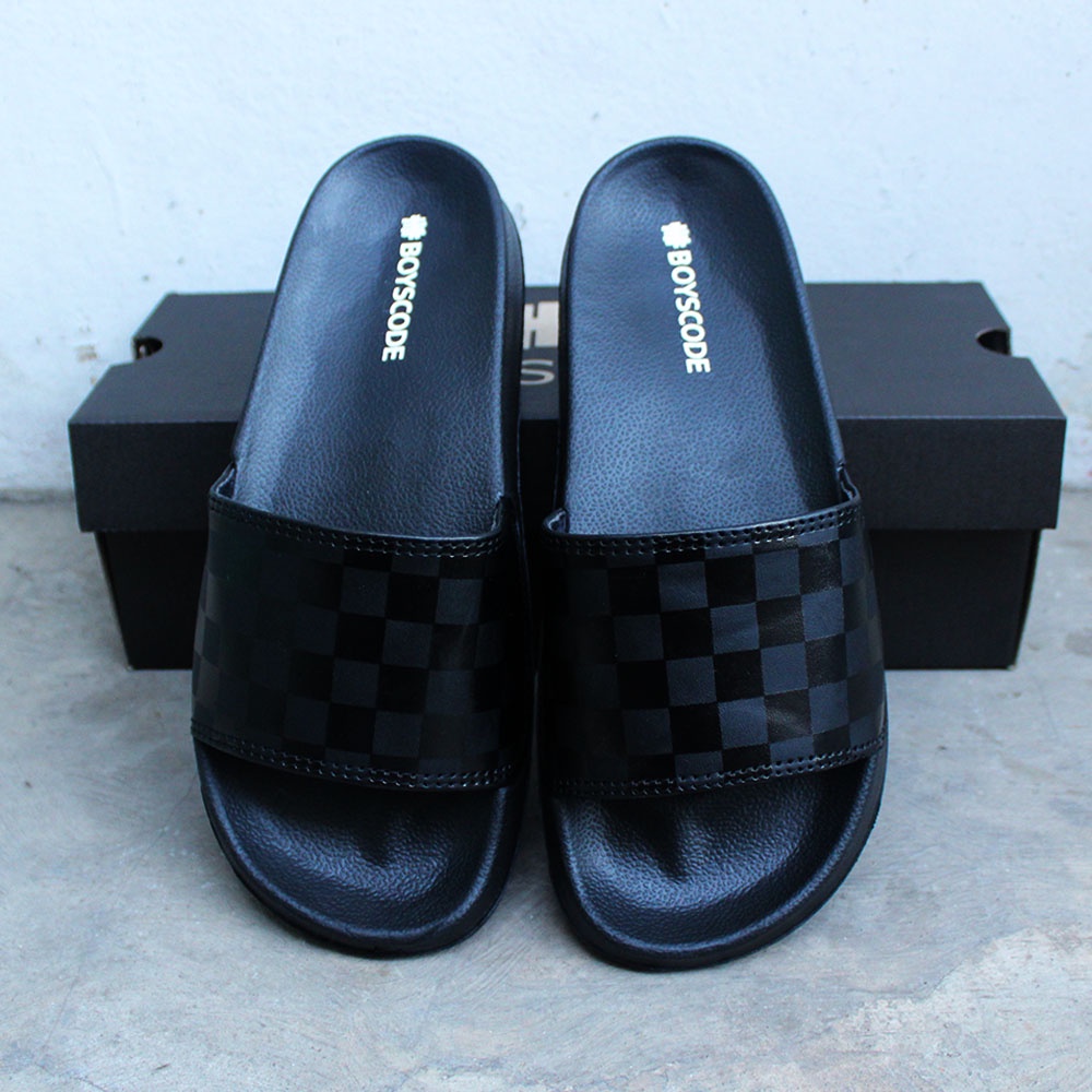 Sandal Slip On Pria Distro Terbaru Boyscode Catur Checkerboard Hitam / Sandal Slop / Sandal Slide Pria