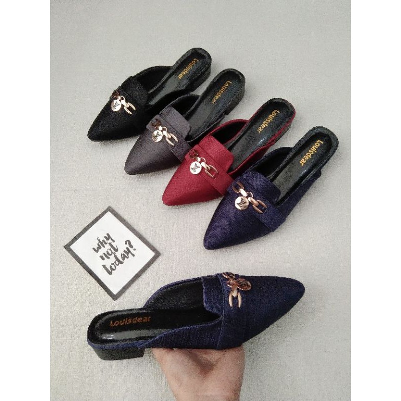 SALE... SALE... SALE... LOUISDEAR sendal flat heel 2 cm bahan satin B65