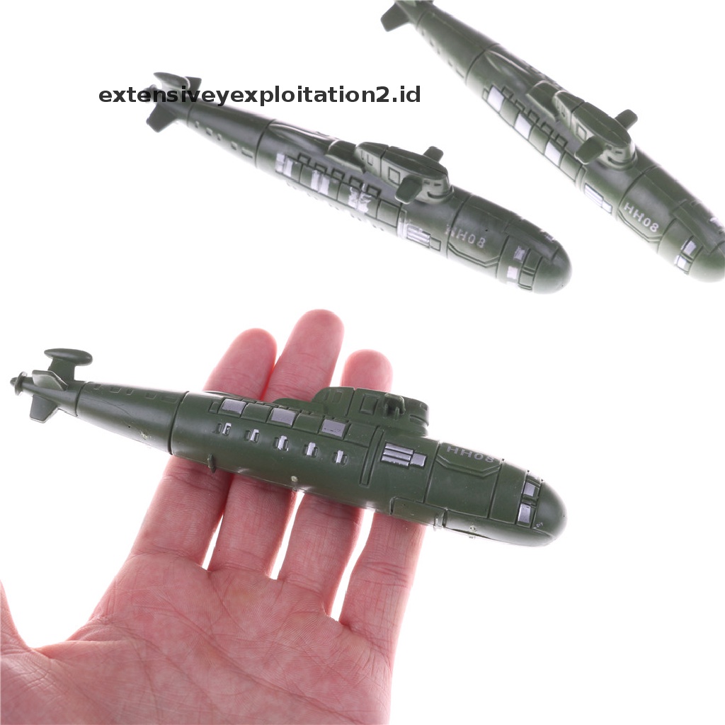 2pcs Model Kapal Selam Military World Warship Ii