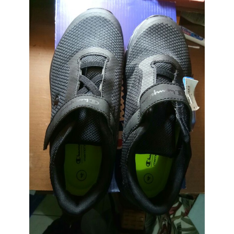 sepatu champion