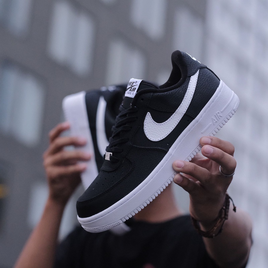 NIKE AIR FORCE 1 LOW BLACK WHITE