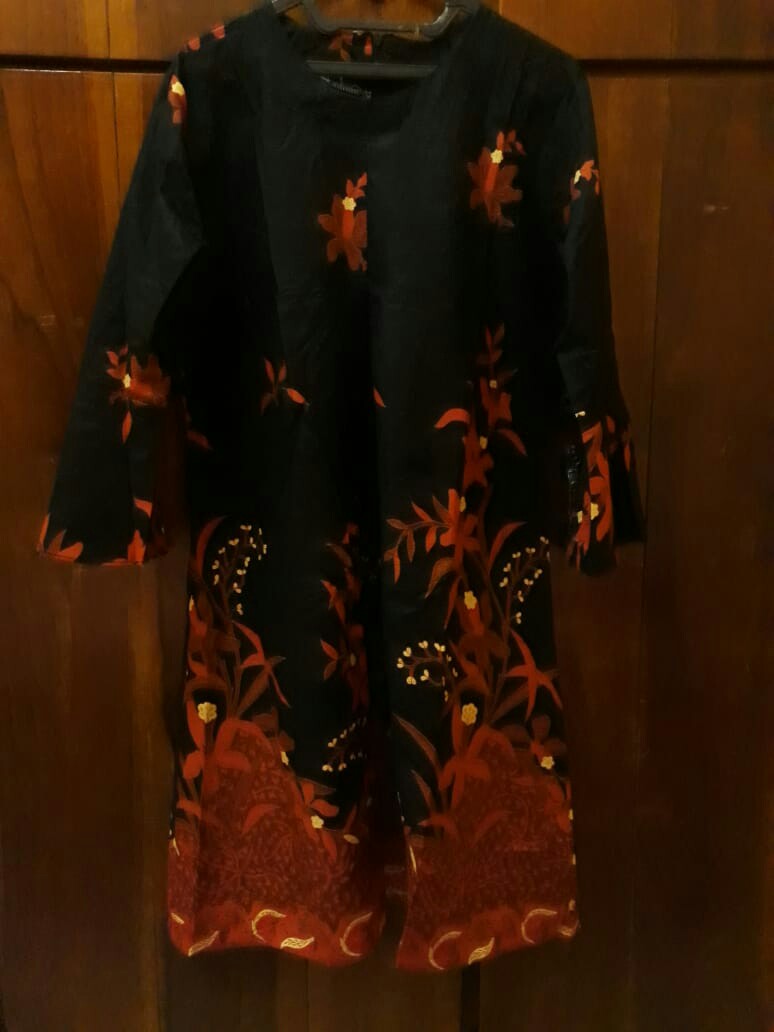 Grosir Terlaris Genes Jelita Tunic Navbor Yelbor Whitbor Creambor Tunik Batik Modern Hrb058