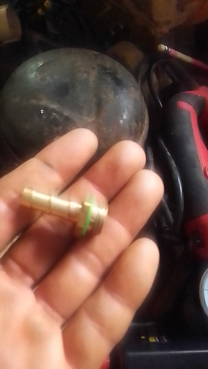 Nipple / Nepel Selang Drat Luar Kuningan 1/4 X 5/16