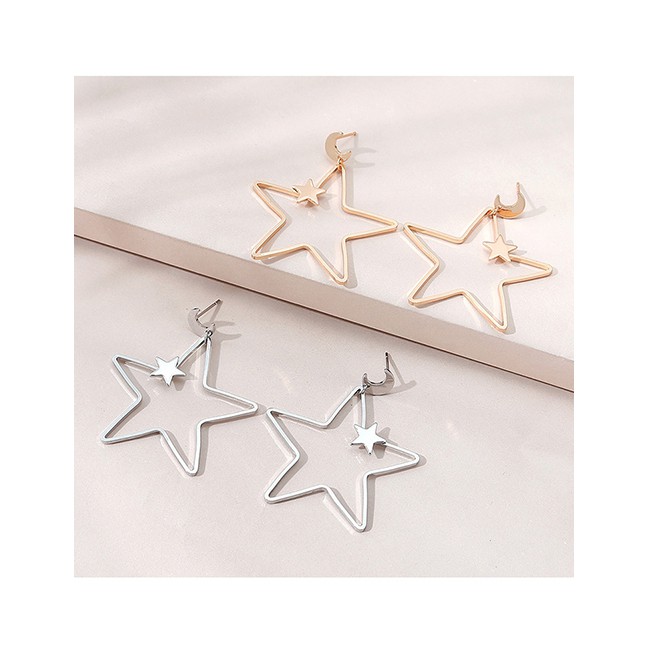 LRC Anting Tusuk Fashion White K Hollow Five-pointed Star Hollow Y65411