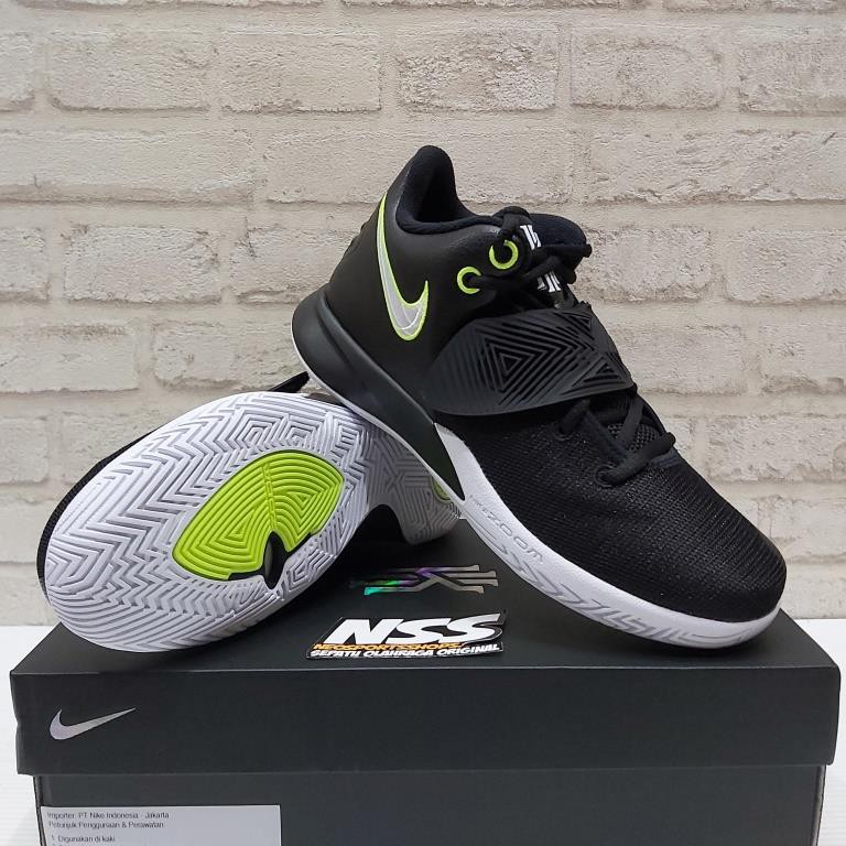 harga nike kyrie flytrap