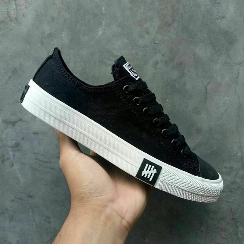 SEPATU CONVERSE ALL STAR UNDEFEATED CHUCK TAYLOR CT 2 ALLSTAR PETIR LOW PRIA&amp;WANITA