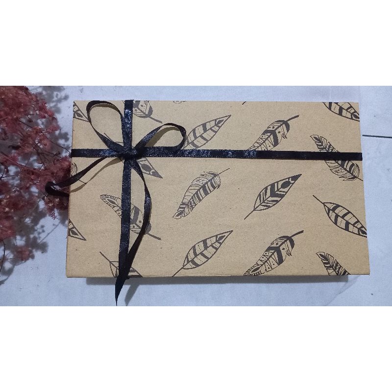 

box hampers/kotak kado/box hampers estetik