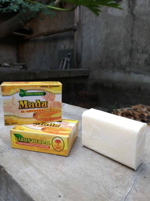 Sabun MADU Herbal Untuk Membersihkan Wajah Flek Hitam Wajah Berminyak