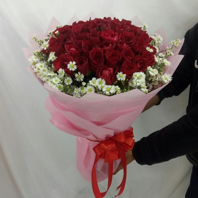 

BUCKET BUNGA MAWAR MERAH ASLI KADO VALENTINE DG654EAFVD