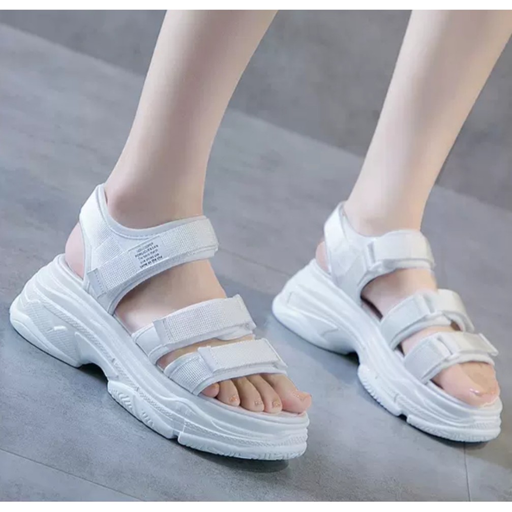 Sandal Wedges Wanita Polos Tiga Strip KP92