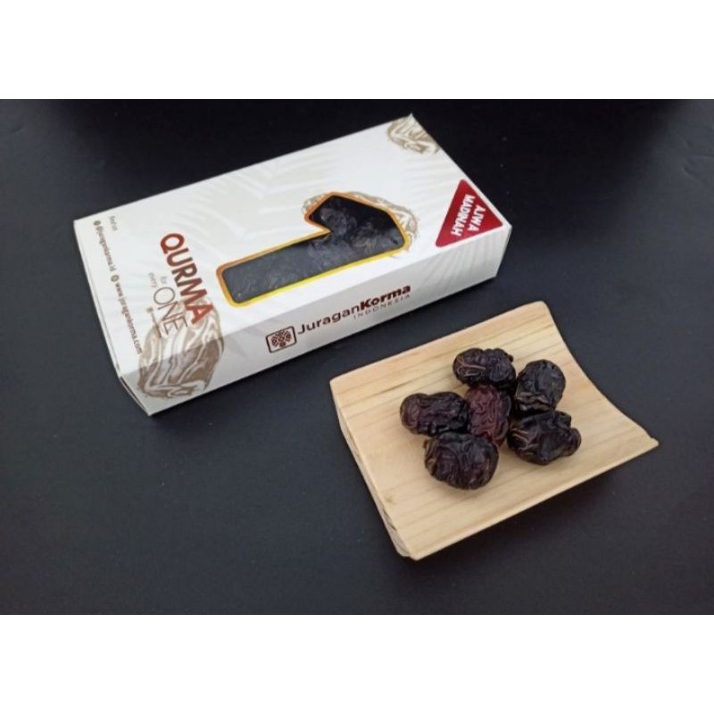 

PREMIUM AJWA MADINAH/ KURMA NABI (KURMA ONE) 500 gr