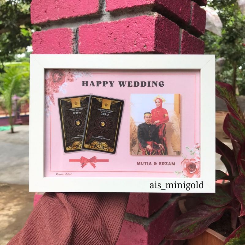 Gift Kado Figura / Frame Emas Minigold free Design / Kado Pernikahan / Ulang tahun / Wisuda / Logam 