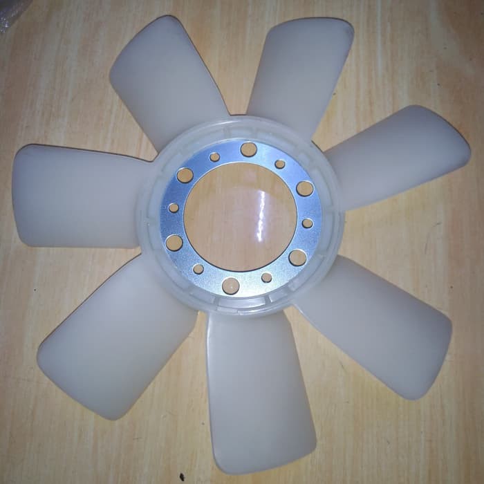 PROMO MAZDA GENUINE PARTS KIPAS RADIATOR MAZDA E2000 BENSIN 811823906