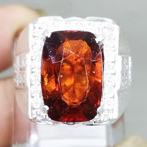 Natural Garnet Batu Mandarin Garnet Orange Srilangka