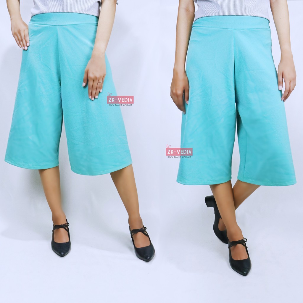 (Bahan Kaos) Kulot Polos fit to L / Celana Cullotes Pendek Polos Pants Wanita Remaja Murah Adem