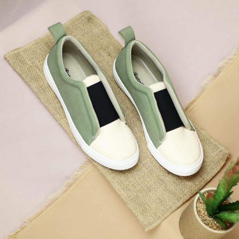 sneaker wanita slip on wanita Original Ètnikshoes Megumi Bergaransi