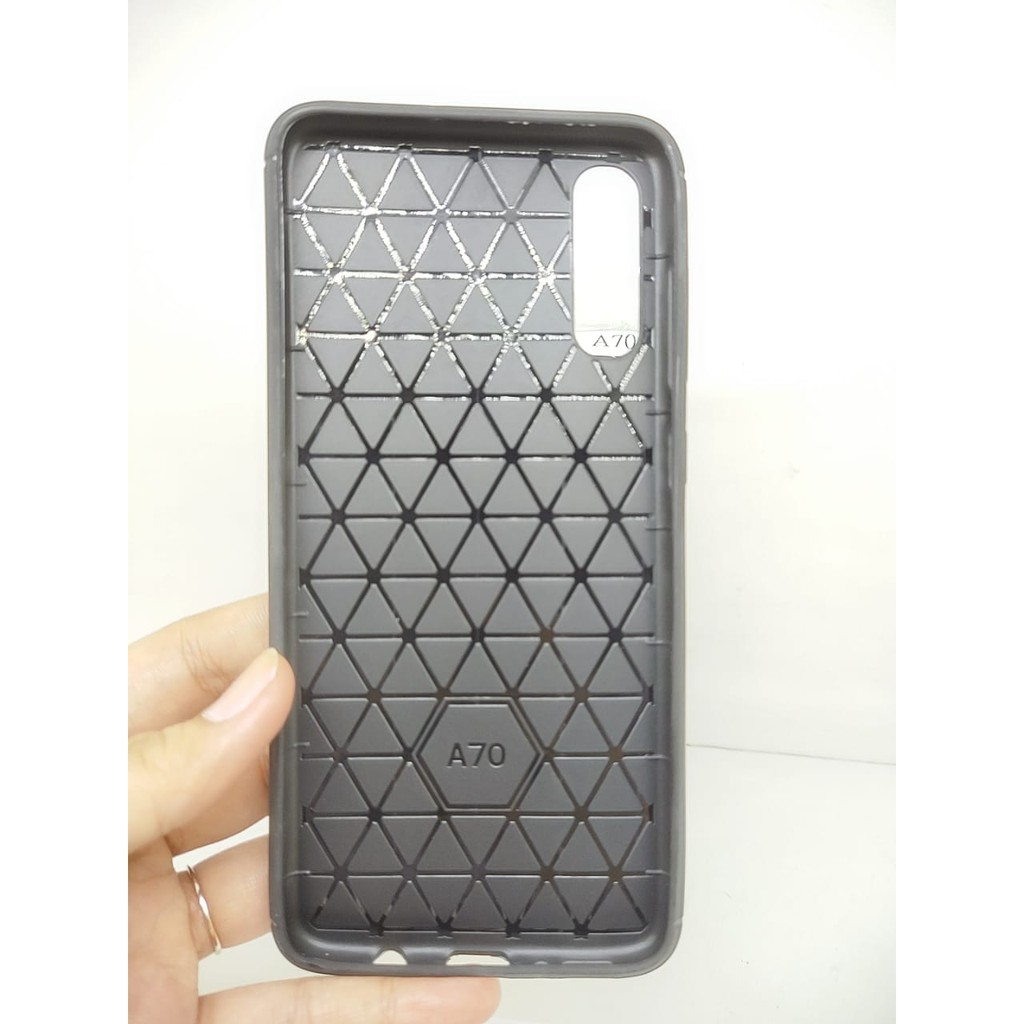 Case Slim Fit Carbon Samsung A70 A70s A705F 6.7 inchi Softshell Fiber Multi Carbon