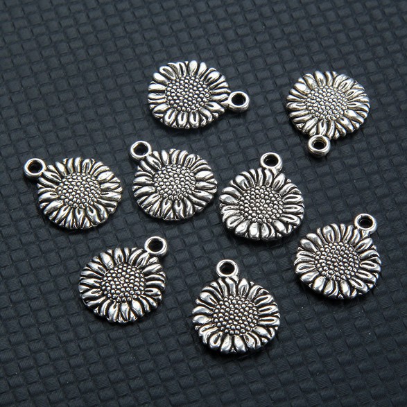 10Pcs Liontin Bentuk Bunga Matahari Warna Silver Ukuran 14x18mm Gaya Tibet Antik Untuk Membuat Perhiasan Handmade