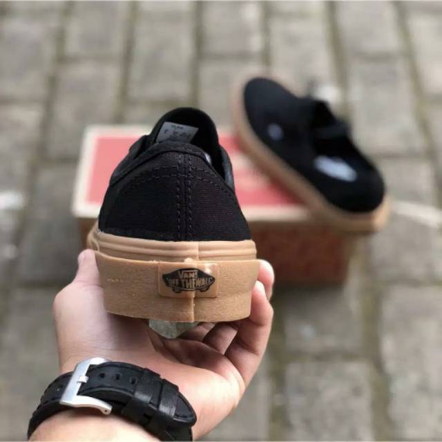 SEPATU VANS AUTHENTIC BLACK GUM WAFFLE DT MADE IN CHINA