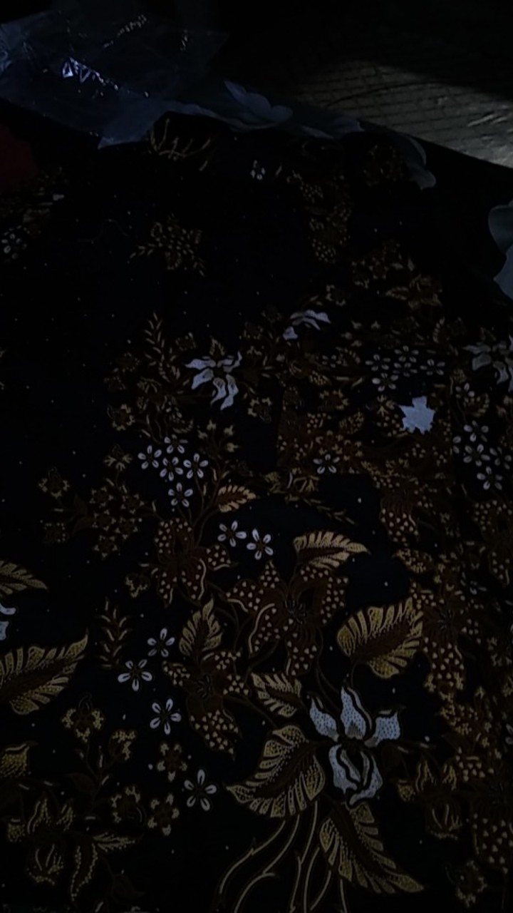 Grosir Terlaris Genes Jelita Tunic Navbor Yelbor Whitbor Creambor Tunik Batik Modern