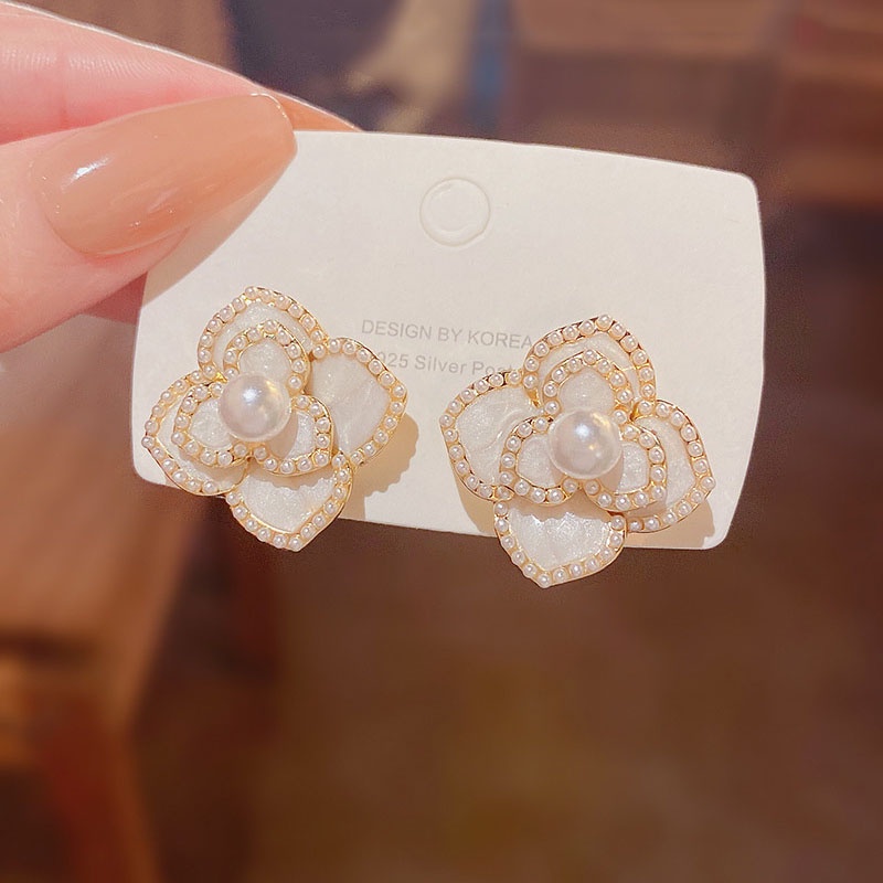 Anting Stud 925 silver needle Bentuk Bunga Aksen Mutiara Dan Berlian