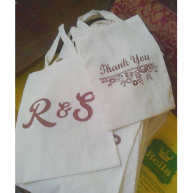 

Tas Souvenir/ Tas Blacu/ Tas Ultah/ Tas Promosi