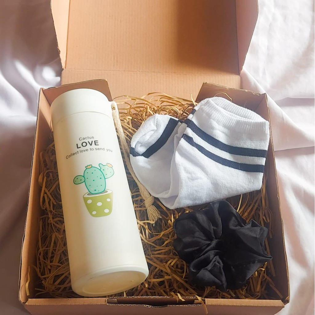 

HAMPERS / GIFTBOX / GIFT BOX / Kado Ulang Tahun ( bisa request ) | Cavy.id