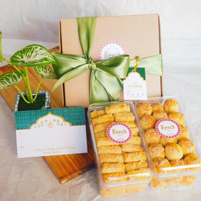 

BAYAR COD Parsel Ramahan Kue Kering Premium 350 gram isi 2 TERLAKU
