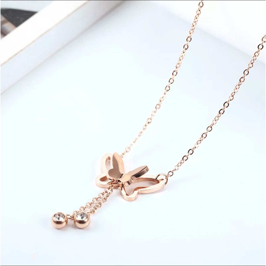 Kalung Titanium Aksen Kupu - Kupu Dengan Pesona Crystal Rumbai Warna RoseGold, Gold, dan Silver