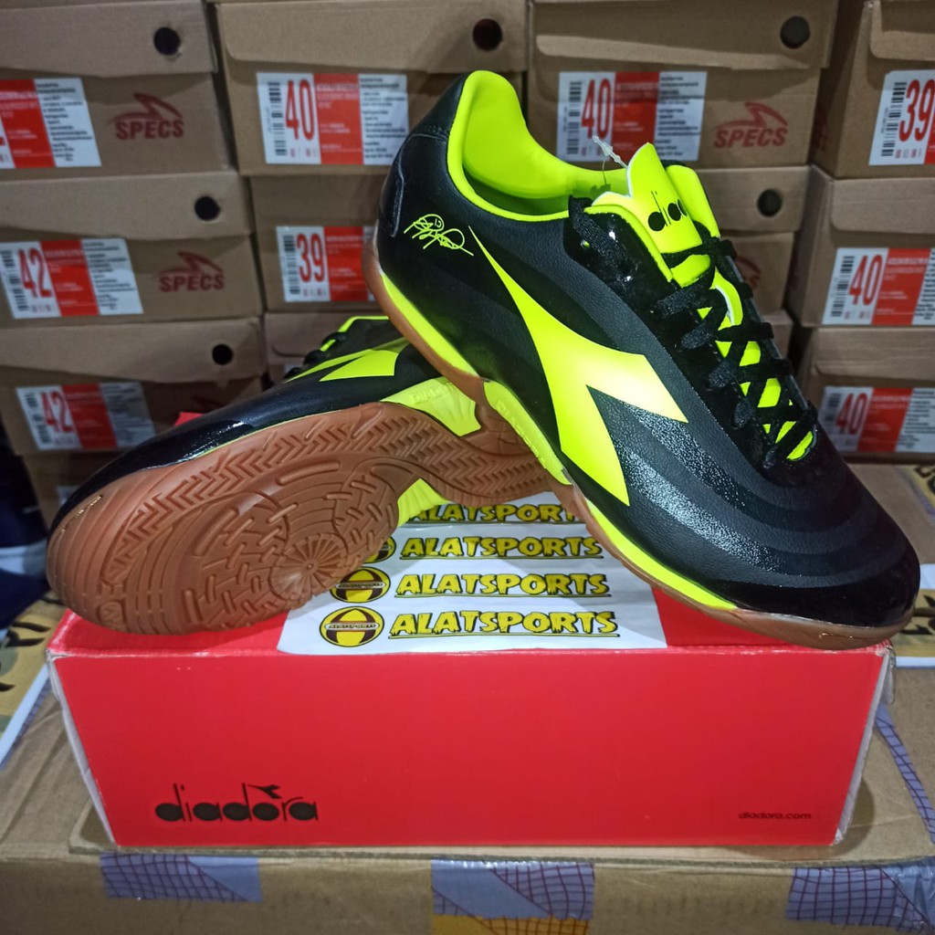 Diadora RB 10 MARS R ID DIA174859004 Sepatu Futsal Pria Original