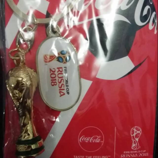 trophy piala dunia 2018