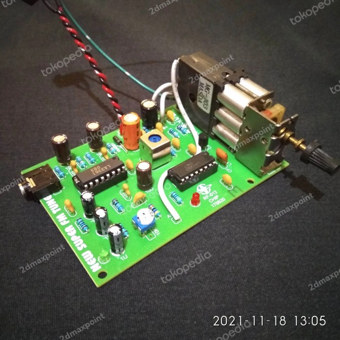 Kit Tuner FM stereo pcb saturn Radio FM stereo dengan tuner blok