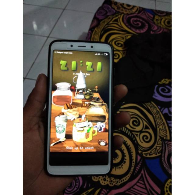 Handphone seken xiaomi redmi 6