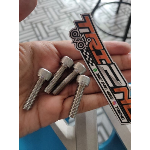 Baut L stenlies postep belakang baut postep The A2-70