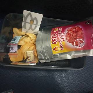 REFA SNACK  KERIPIK SINGKONG SNACK  BERHADIAH UANG DAN 