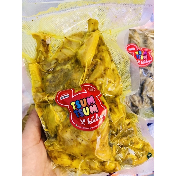 

AYAM UNGKEP BUMBU KUNING