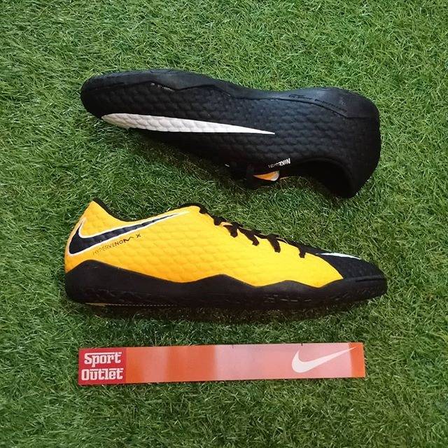 NIKE HYPERVENOM PHELON III IC