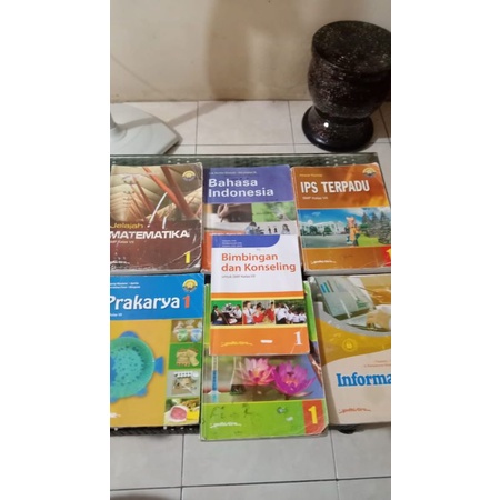 BUKU PAKET KELAS 7(VII) Yudhistira