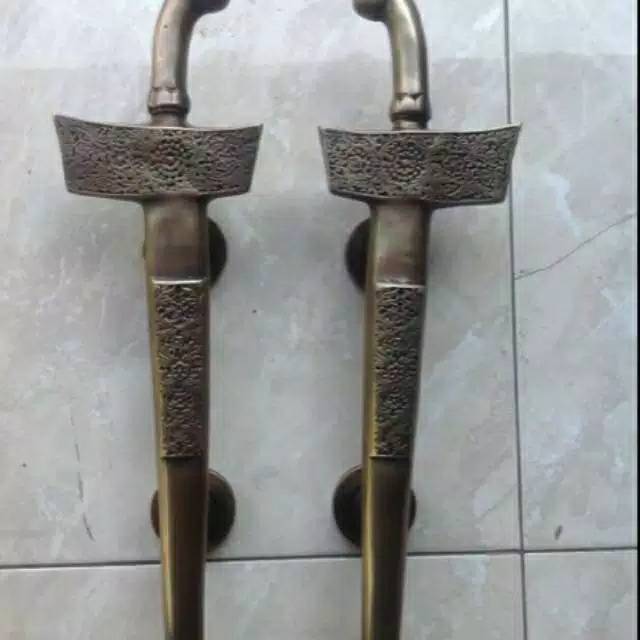 Handle / Tarikan Pintu Rumah Kuningan Antik Murah Motif Keris 38cm