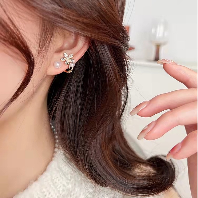 Anting Sterling Silver 925 Bentuk Bunga Aksen Mutiara Untuk Wanita