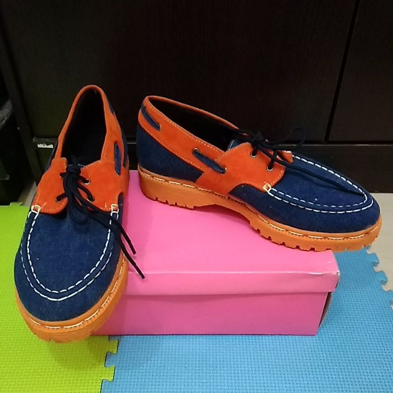 sepatu dokmar wanita size 37