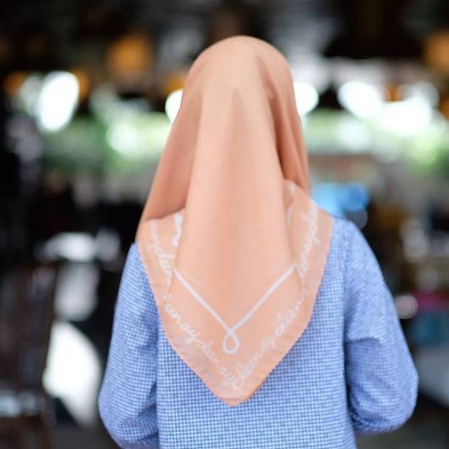 Deenay Plain border - peach - hijab voal scarf by deenay.scarves