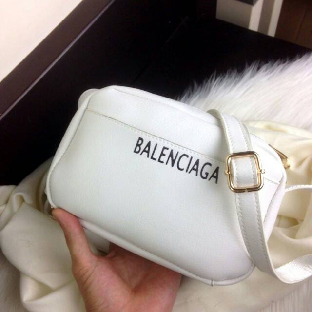 New Arrival Tas Wanita BALENCIAGA Printed Logo Camera Leather Crossbody #K02 QUALITY PLATINUM 1:1